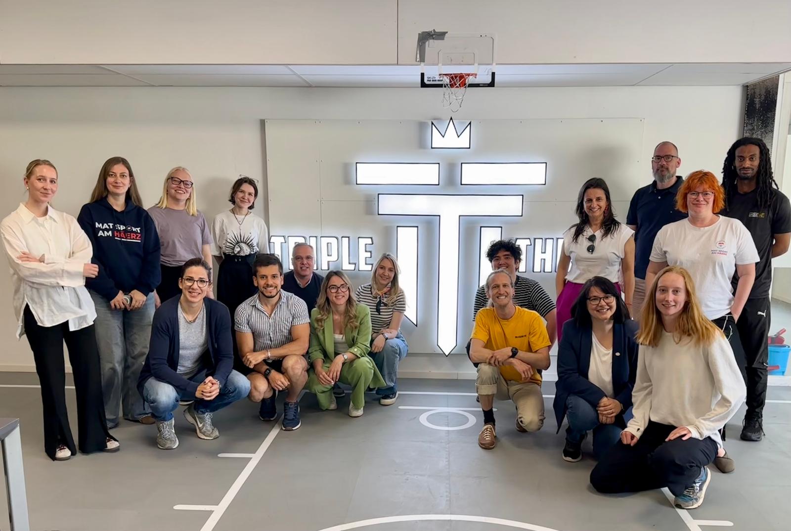 Gruppebild des Sure Mid Term Meeting